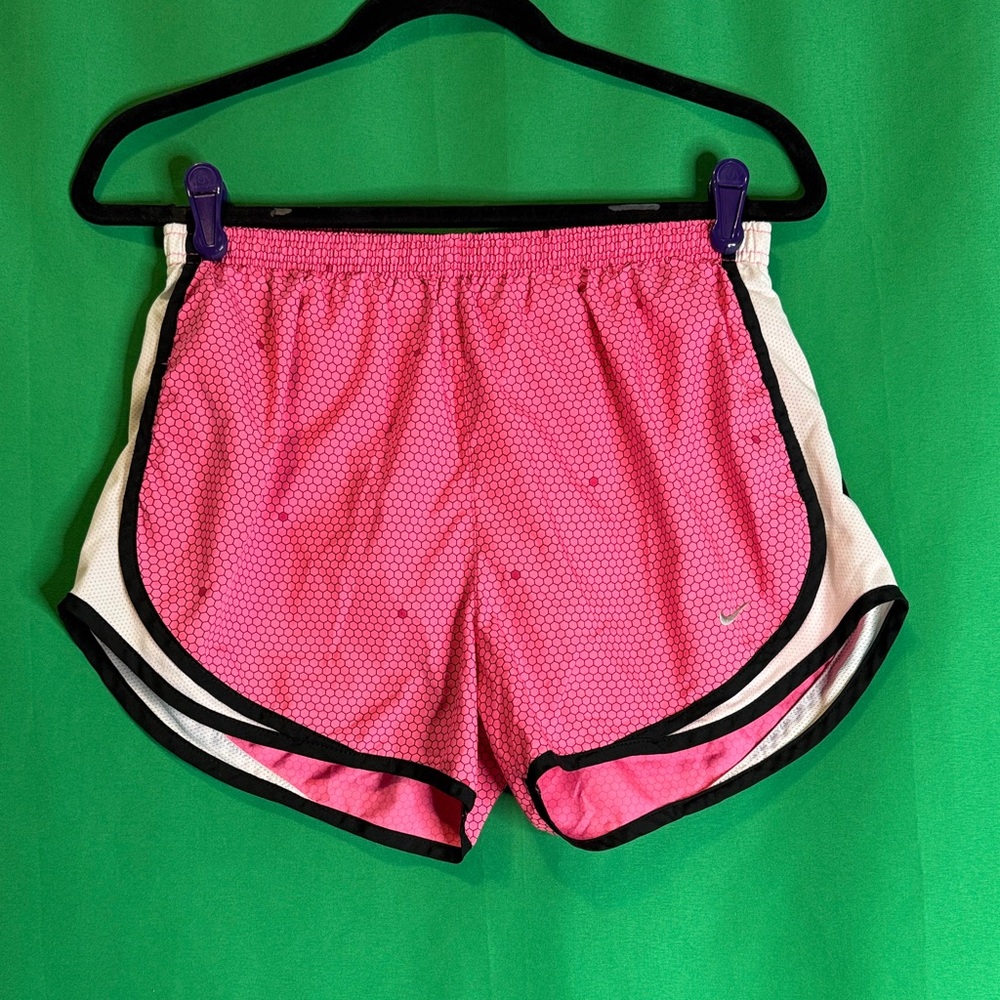 Nike Dri-Fit women’s shorts medium lined EUC